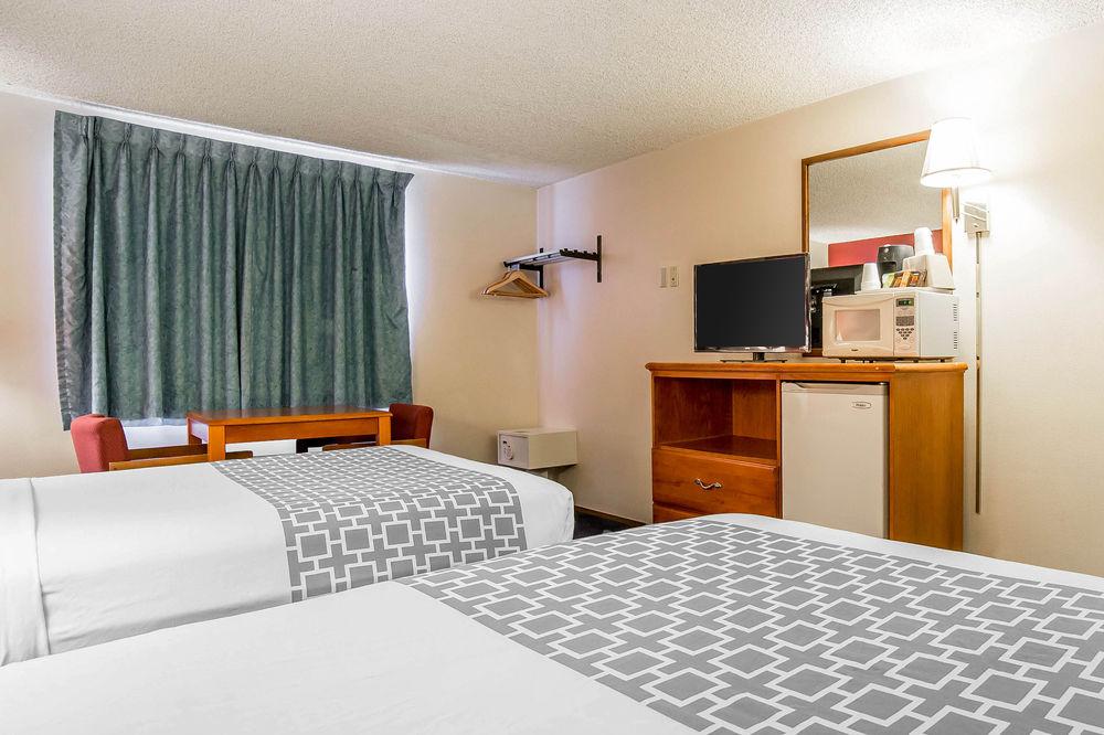 Grizzly Inn 埃文斯顿 外观 照片