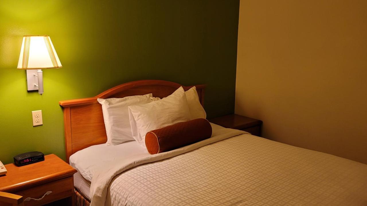 Grizzly Inn 埃文斯顿 外观 照片
